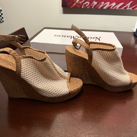 New w/ box Splendid shoes - Picture 8 of 9